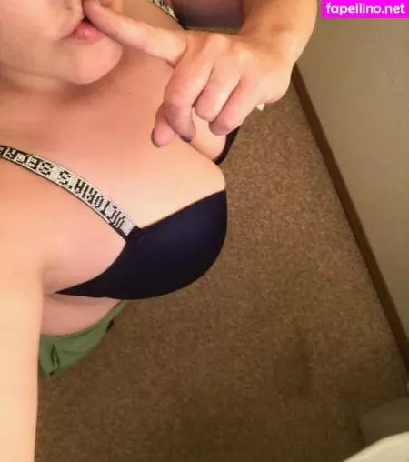 Onehotmysterymama OnlyFans Thumbnail #DxkM6QeO11