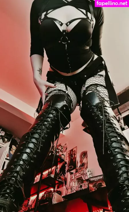 Oneleeter Free OnlyFans Thumbnail #2wOq8n7OOf