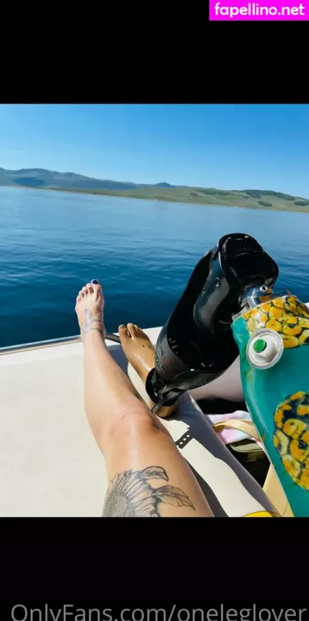 Oneleglover OnlyFans Thumbnail #KZMsRoOB7B