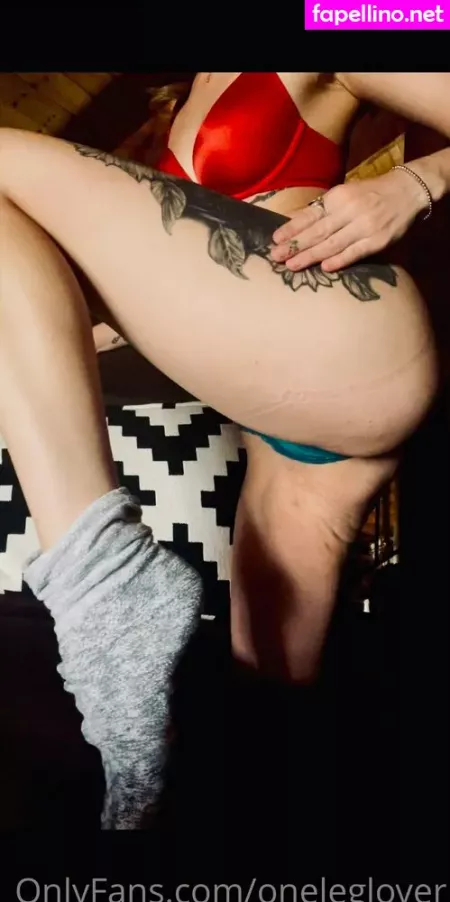 Oneleglover OnlyFans Thumbnail #iPxT21tAOU