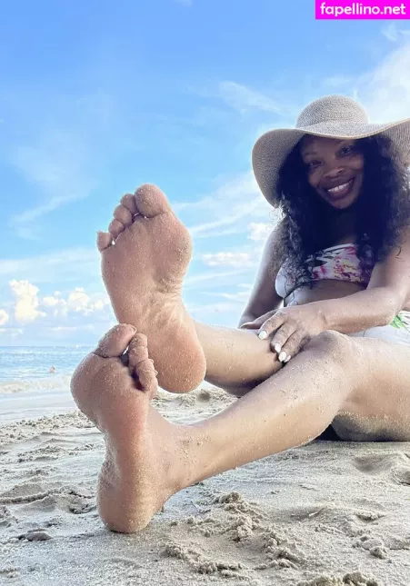 Onequeenchrissy757 OnlyFans Thumbnail #vmVvj68TI1