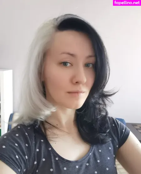 Oniksiya Sofinikum OnlyFans Thumbnail #2CzJMEzBNW