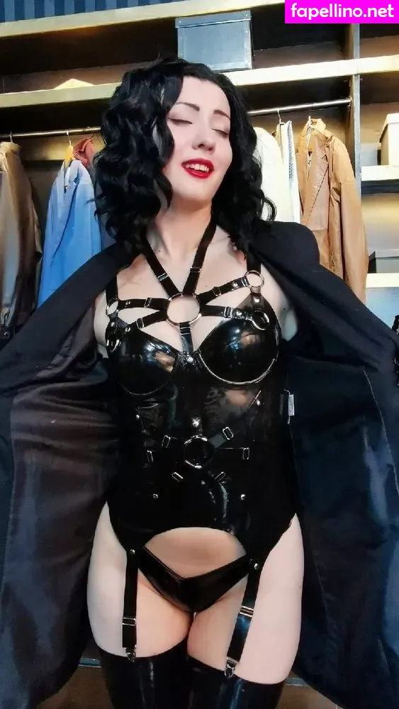 AdamaeOniksiya, nuviponyali, oniksiya_sofinikum, sofinikum Nude Leaked OnlyFans Photo #kbAMZa8T4B