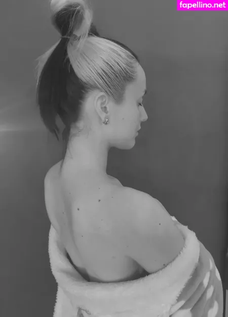 Oniksiya Sofinikum OnlyFans Thumbnail #nr9pXOrqSt