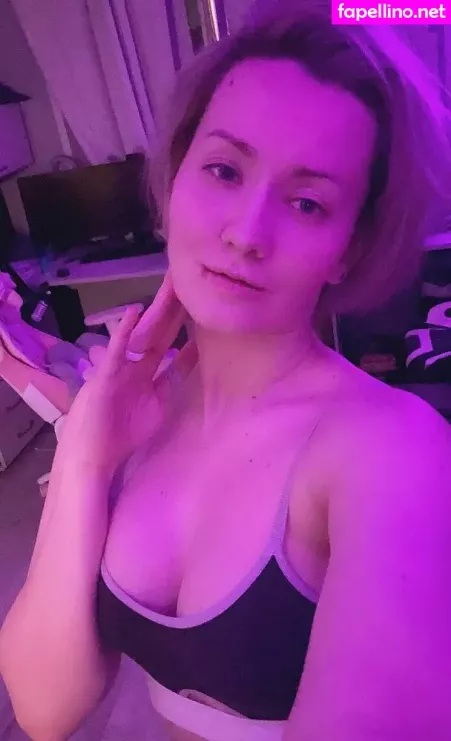 Oniksiya Sofinikum OnlyFans Thumbnail #p3vS8grTvj