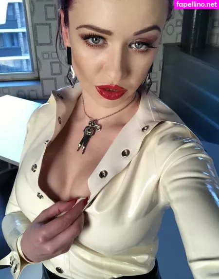 Onlinefemdom OnlyFans Thumbnail #MmociEE67I