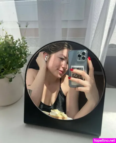 Only Helen OnlyFans Thumbnail #0JGIJKoJXW