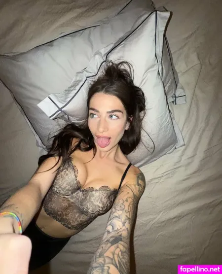 Only Stella Vip OnlyFans Thumbnail #01VmodoWXZ