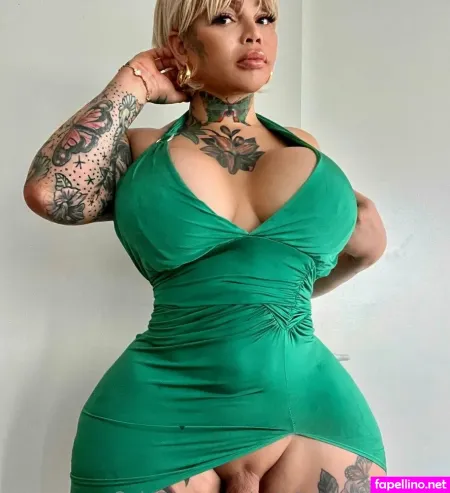 Only1valenciahallxxl OnlyFans Thumbnail #DE8nK4MU44