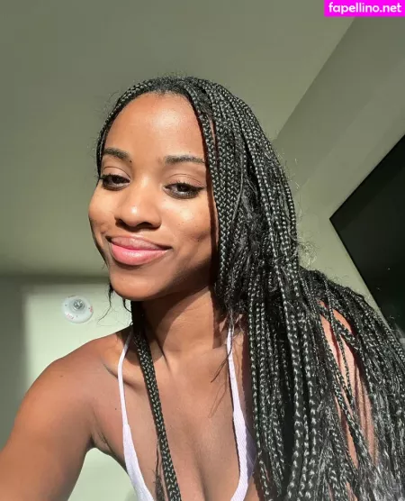 Onlybombshell OnlyFans Thumbnail #IqT8phpmc3