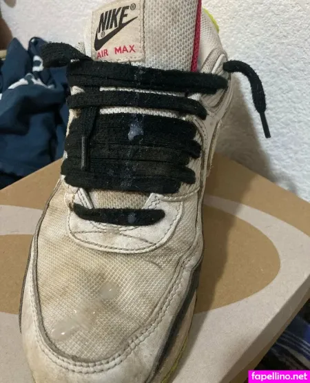 Onlyfeetnsneakers OnlyFans Thumbnail #1Ru7aUQ6dj