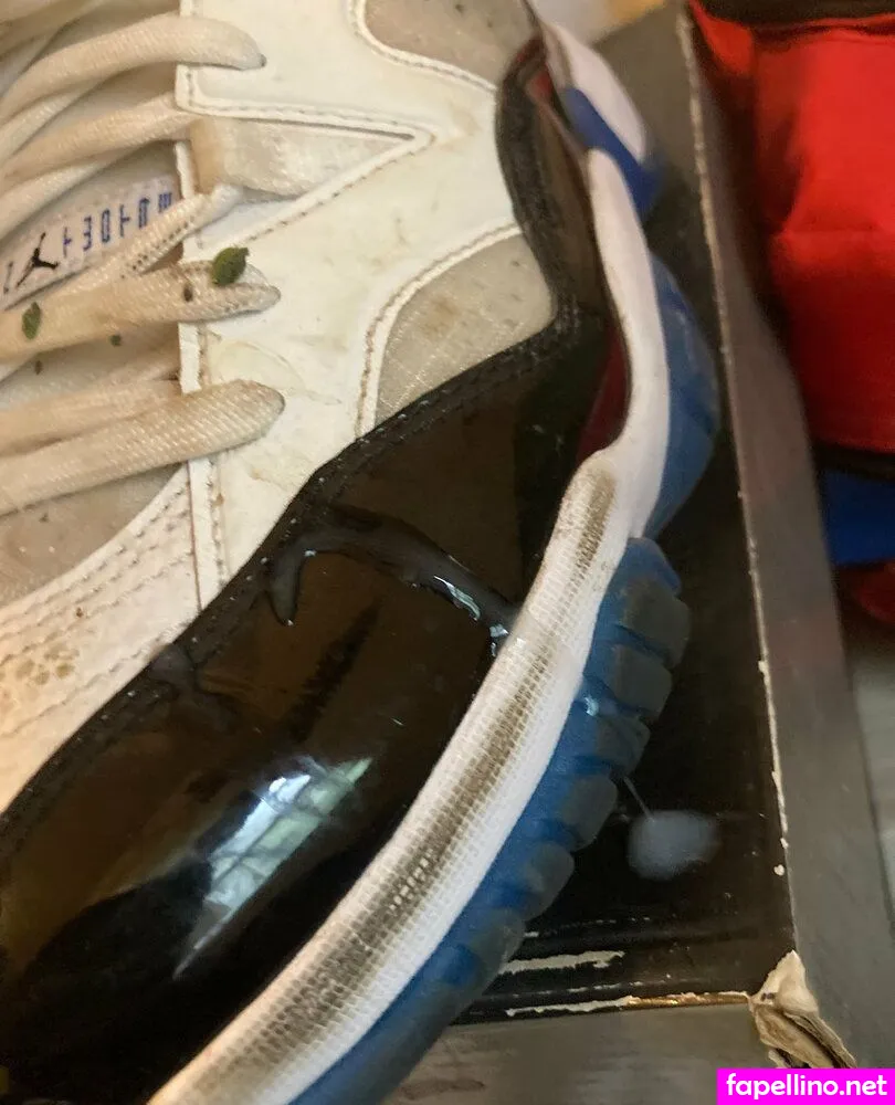 onlyfeetnsneakers Nude Leaked OnlyFans Photo #4SjD2tlKHJ