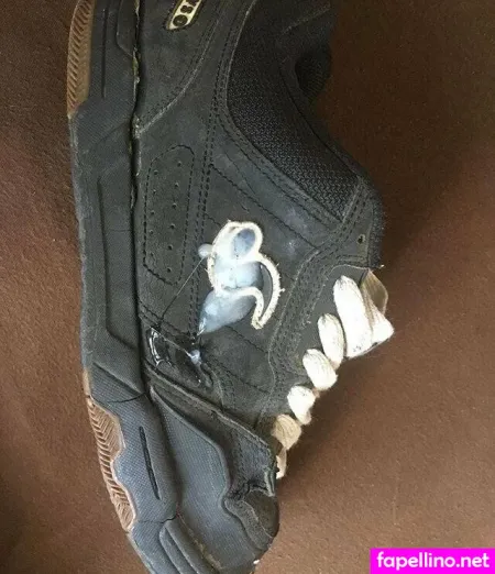 Onlyfeetnsneakers OnlyFans Thumbnail #8NHUj0YZG7