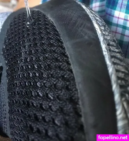 Onlyfeetnsneakers OnlyFans Thumbnail #8e8lm5XwfP