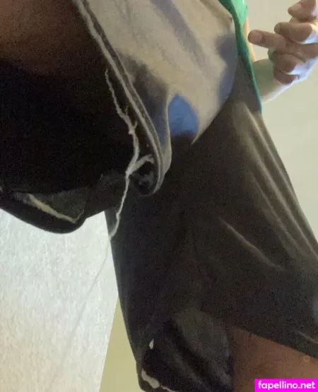 Onlyfeetnsneakers OnlyFans Thumbnail #9FaqSUB0Z5