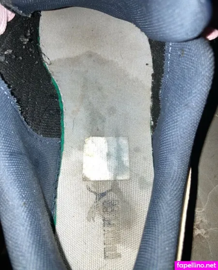 Onlyfeetnsneakers OnlyFans Thumbnail #BaX8EsmkAb