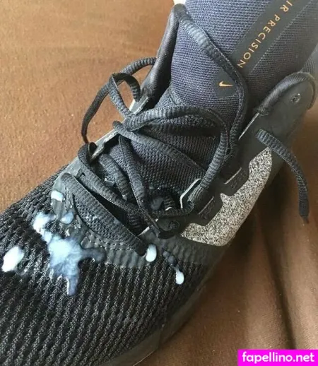 Onlyfeetnsneakers OnlyFans Thumbnail #EjfQ2Qe91M