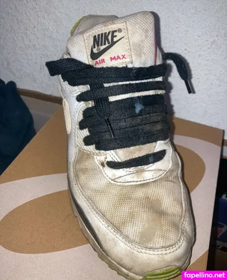 Onlyfeetnsneakers OnlyFans Thumbnail #IMKERDGSun