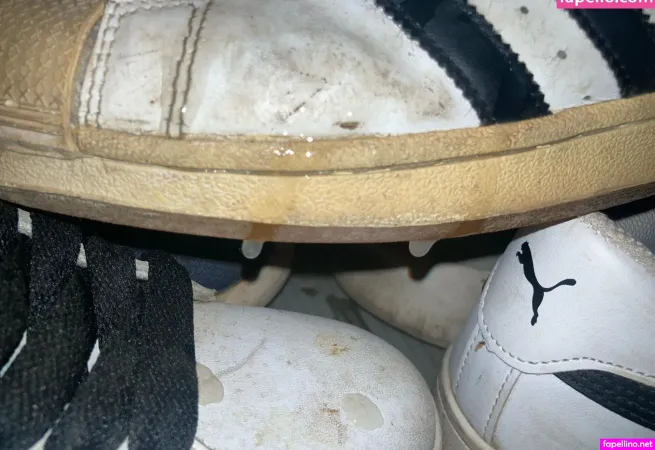 Onlyfeetnsneakers OnlyFans Thumbnail #IhMM4H7D9n