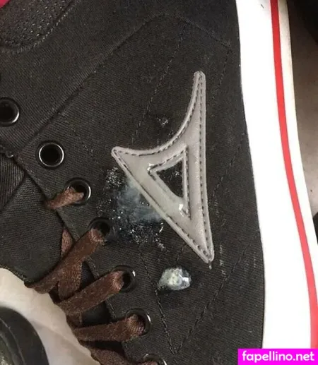 Onlyfeetnsneakers OnlyFans Thumbnail #URGjoU7sjF