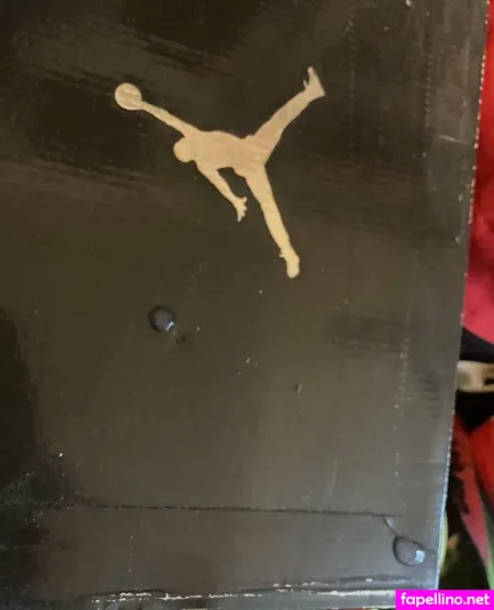 Onlyfeetnsneakers OnlyFans Thumbnail #pWoRcLgJkJ