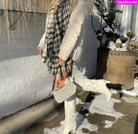 Onlyfina 1 OnlyFans Thumbnail #3mKmKfGoFn