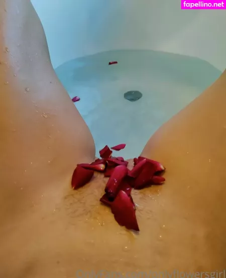 Onlyflowersgirl OnlyFans Thumbnail #dryCWLTy5i