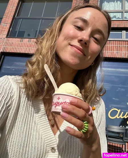 Onlykimselfies OnlyFans Thumbnail #M066Bhpa1D