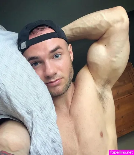 Onlyxxxguys OnlyFans Thumbnail #4OTjLKYgLO