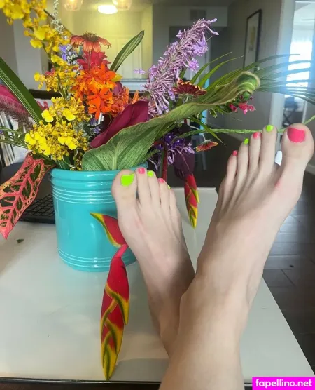 Oolivialovely OnlyFans Thumbnail #Qy2PvcUm1X