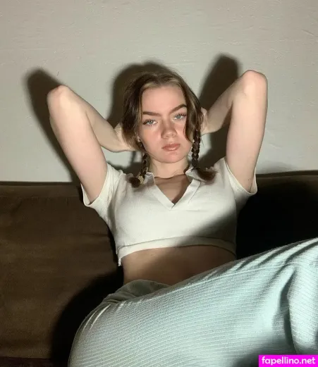 Oona Hiltunen OnlyFans Thumbnail #d3DOngbPp5