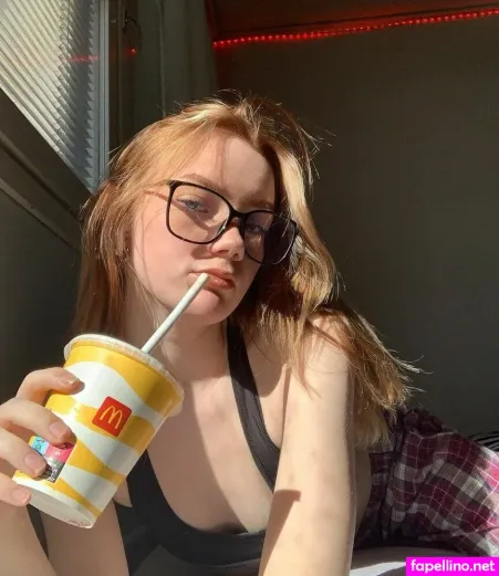 Oona Hiltunen OnlyFans Thumbnail #hIwkMn4yMW