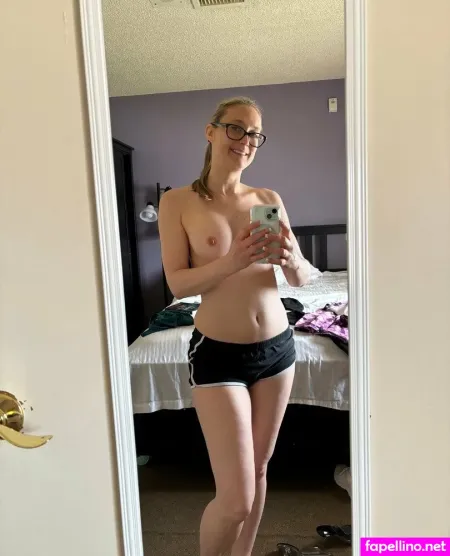 Opheliakaan10 OnlyFans Thumbnail #yFmKIdBQDT