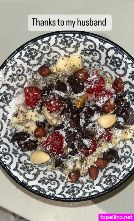 Ophelie Bau OnlyFans Thumbnail #erIaDUozzY