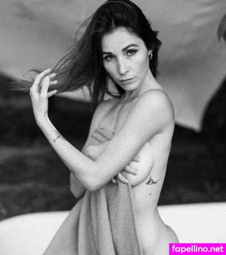 Ophelie Poisson 1 OnlyFans Thumbnail #2Oc60x7ULQ