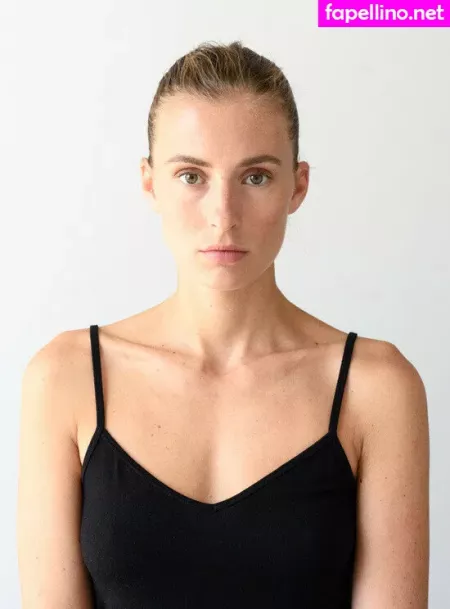 Orane Granger OnlyFans Thumbnail #McUIWLIJGo