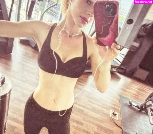 Orianthi OnlyFans Thumbnail #Q4CJztea7T