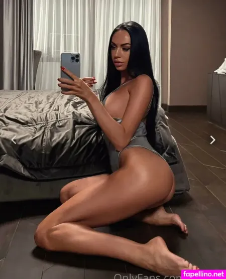 Osia M OnlyFans Thumbnail #QvwIneSFnj