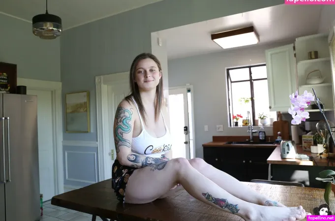 Ottepop OnlyFans Thumbnail #kjITqIIZRo