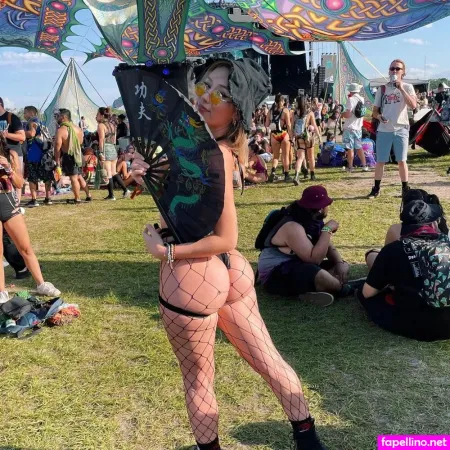 Oturanwhozee Main Profile Photo