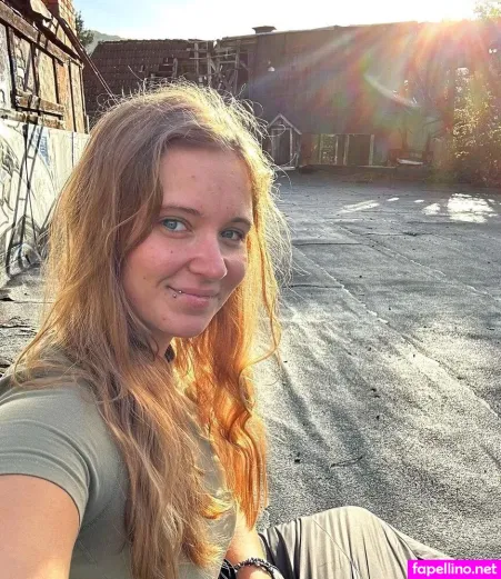 Outdoor Anca OnlyFans Thumbnail #67pIInE31X