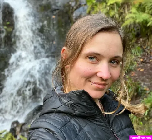 Outdoor Anca OnlyFans Thumbnail #CAC7JVFD5j