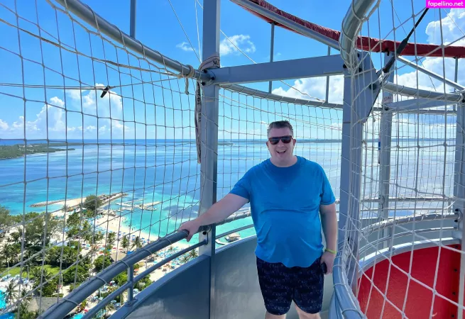 Outihulk OnlyFans Thumbnail #6QKwkgmujL