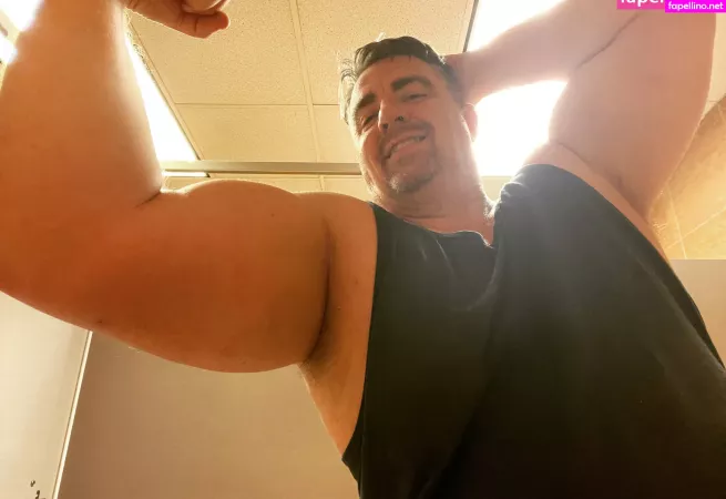 Outihulk OnlyFans Thumbnail #wUwOwriHbY