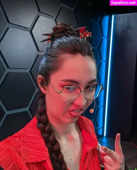 Ovilee May OnlyFans Thumbnail #SVconGsig2