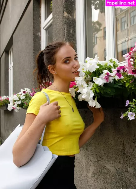 Oxana Chic OnlyFans Thumbnail #jdVWFmpqdh