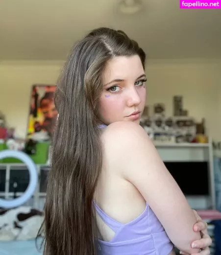 Oxmatildakatexo OnlyFans Thumbnail #c4KuSsV6K2