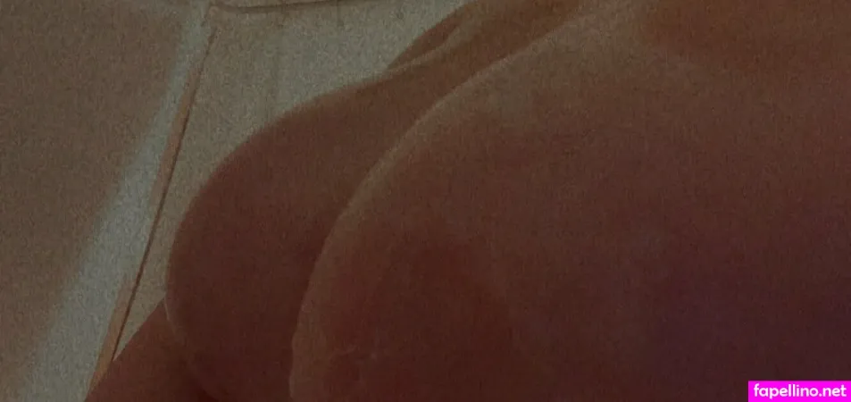 Oxmelaniee OnlyFans Thumbnail #Tlt9QnYHmu