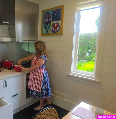 Ozehousewife OnlyFans Thumbnail #s0mgVmgLa4