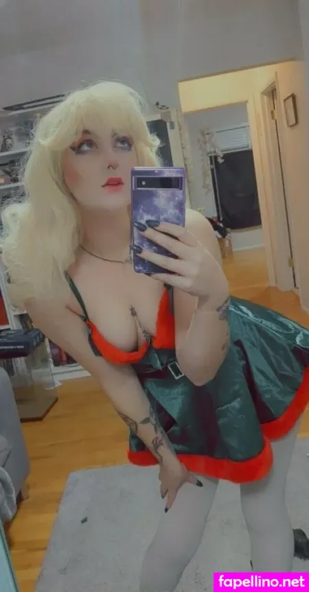P3achyfoxxxfree OnlyFans Thumbnail #D4n07INjMi